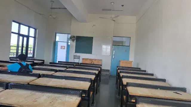 Ramjas College Academic Building photo 15